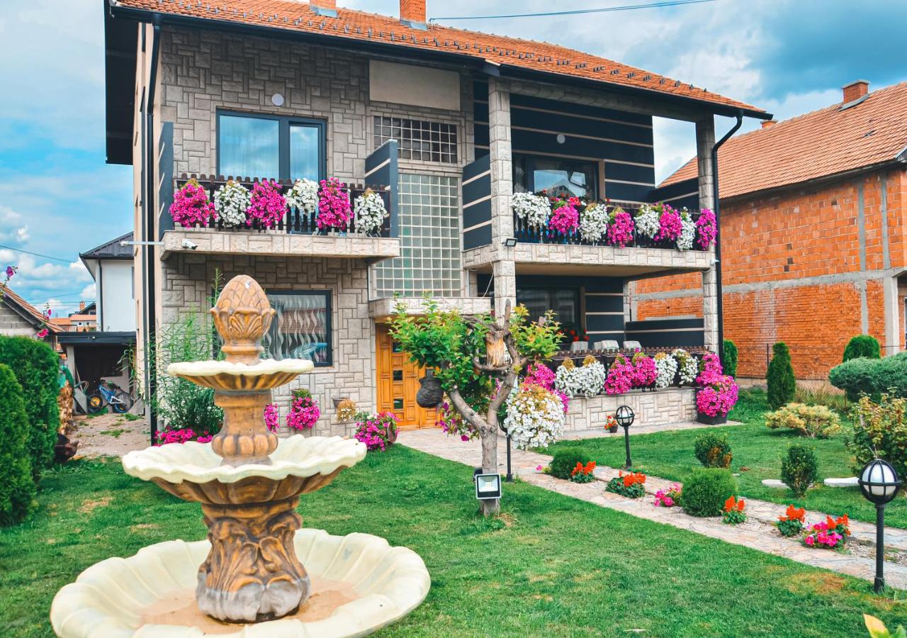 Vila Petunija Sjenica Exteriér fotografie